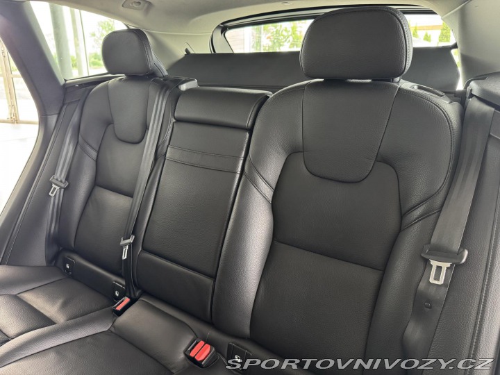Volvo Ostatní modely XC60 T8 AWD*Recharge*Inscript* 2021