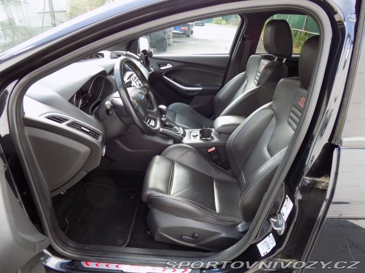 Ford Focus ST 2.0i ST/Bi-xenon/kůže/LED 2013