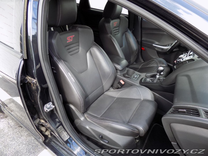 Ford Focus ST 2.0i ST/Bi-xenon/kůže/LED 2013