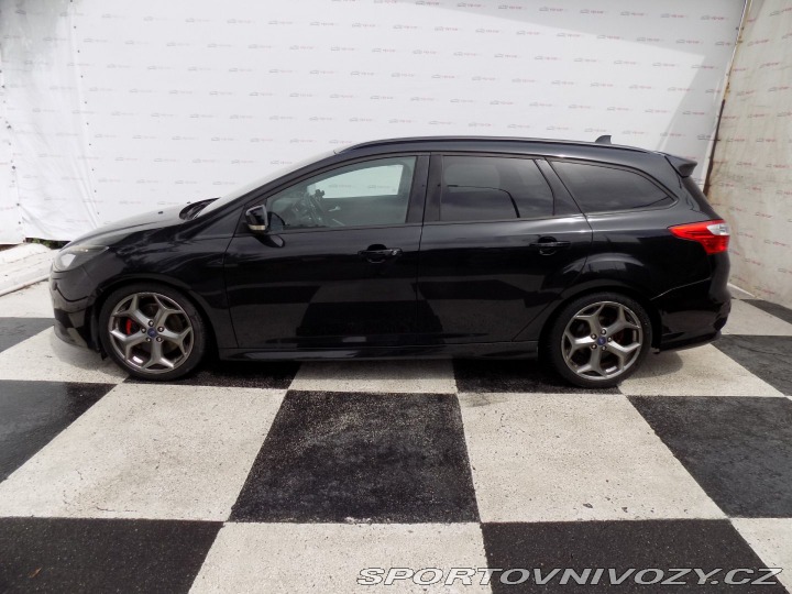 Ford Focus ST 2.0i ST/Bi-xenon/kůže/LED 2013