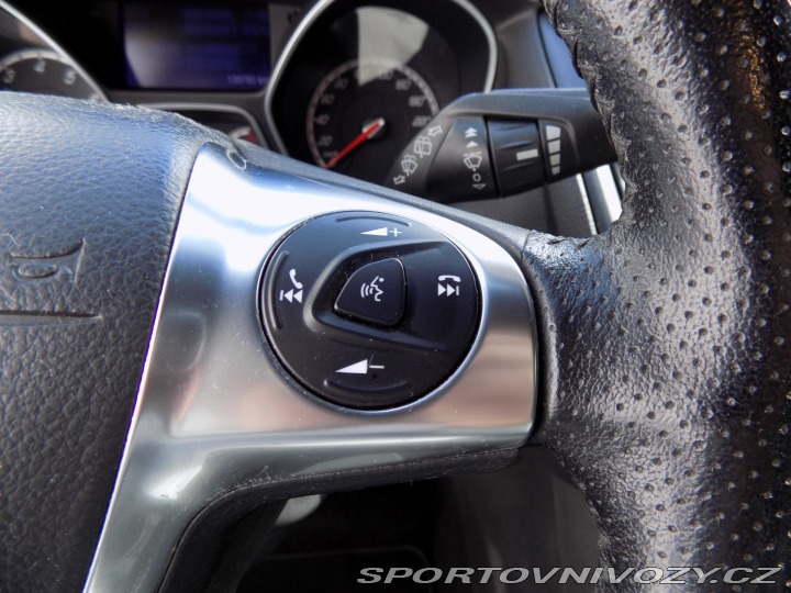 Ford Focus ST 2.0i ST/Bi-xenon/kůže/LED 2013