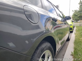 Opel Astra Sports Tourer 2012