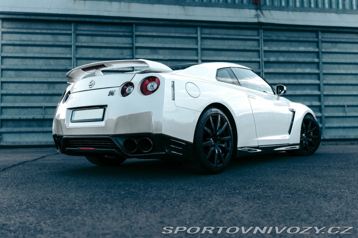 Nissan GT-R 2013