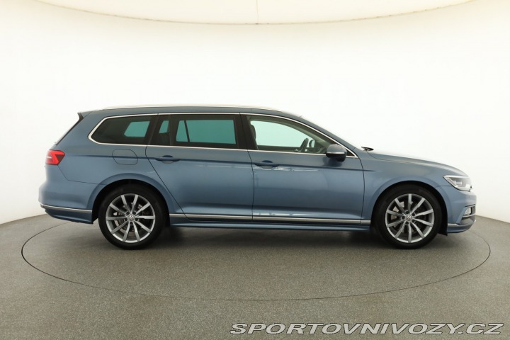 Volkswagen Ostatní modely Passat R-Line 2.0 TSI 2017