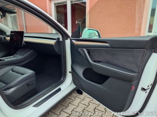 Tesla Model Y Long Range - Dual Motor 3 2023