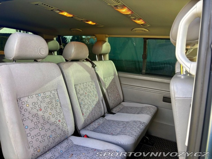 Volkswagen Ostatní modely Caravelle 2,5 tdi 96kw, 9-ti míst 1800