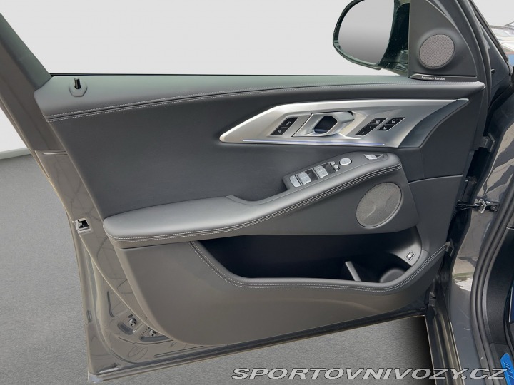 BMW XM 50e 2026