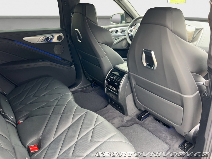 BMW XM 50e 2026