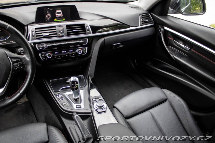BMW 3 330e iPerformance SPORT 2016