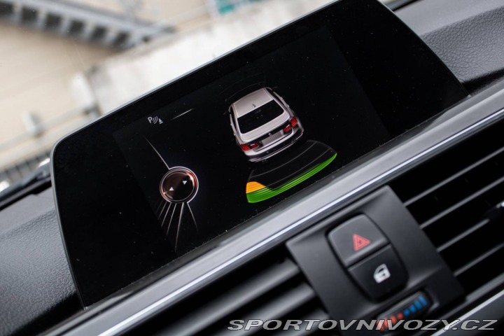 BMW 3 330e iPerformance SPORT 2016