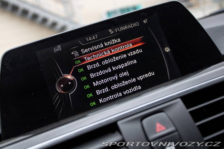 BMW 3 330e iPerformance SPORT 2016