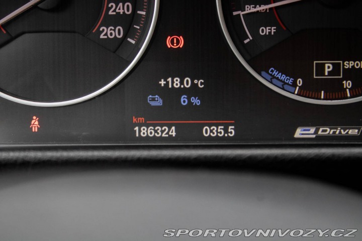BMW 3 330e iPerformance SPORT 2016