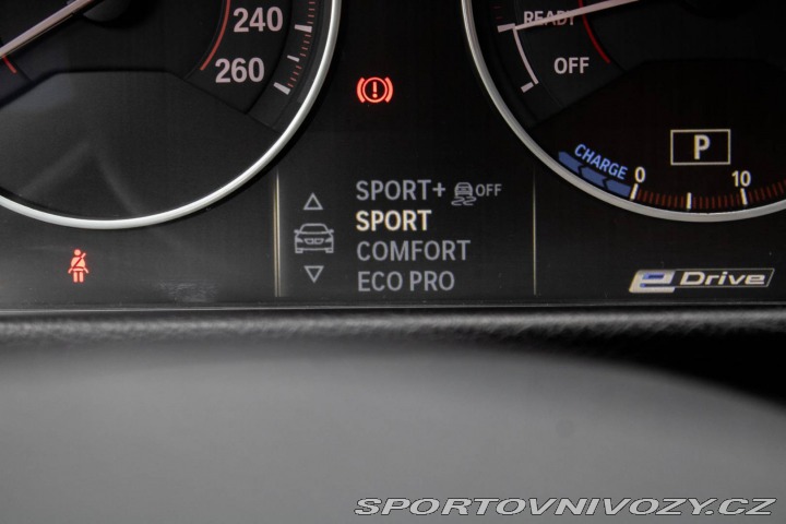 BMW 3 330e iPerformance SPORT 2016