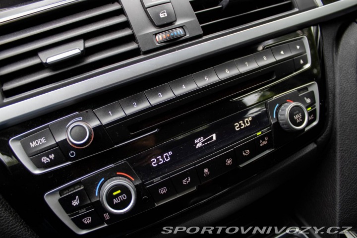 BMW 3 330e iPerformance SPORT 2016