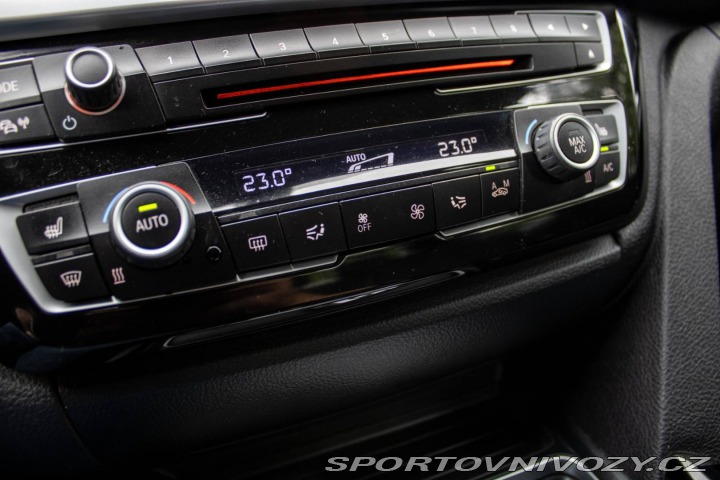 BMW 3 330e iPerformance SPORT 2016