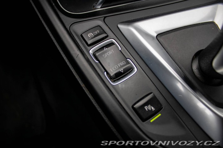 BMW 3 330e iPerformance SPORT 2016