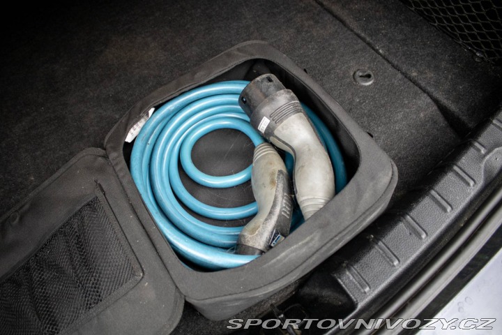 BMW 3 330e iPerformance SPORT 2016
