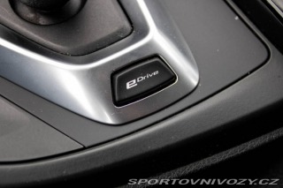 BMW 3 330e iPerformance SPORT 2016