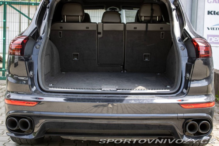 Porsche Cayenne S Diesel / 283kW / A8 / 2017