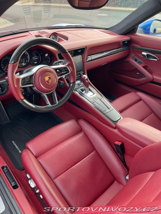 Porsche 911 Turbo S 2016