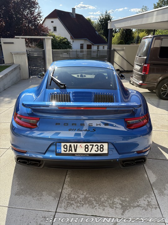 Porsche 911 Turbo S 2016
