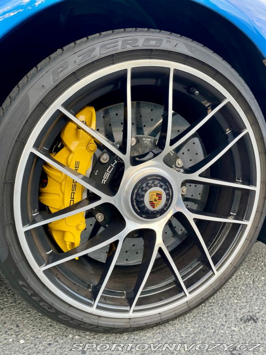 Porsche 911 Turbo S 2016
