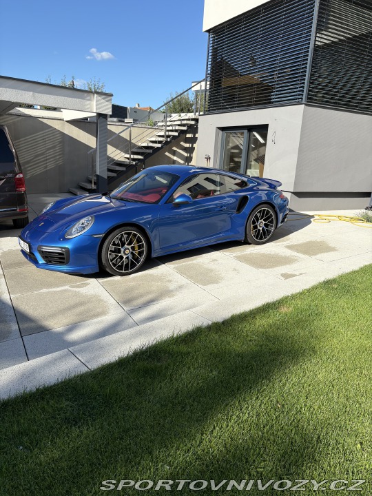 Porsche 911 Turbo S 2016