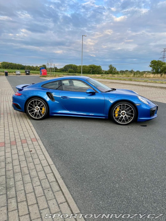 Porsche 911 Turbo S 2016