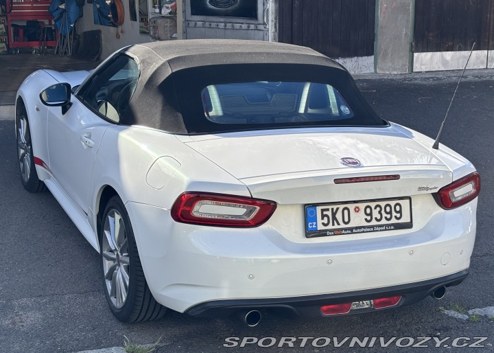 Fiat 124 Spider Lusso 2016