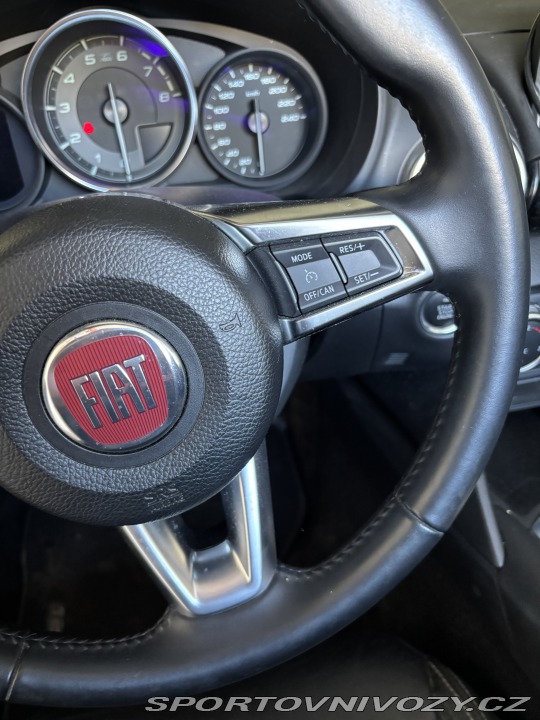 Fiat 124 Spider Lusso 2016