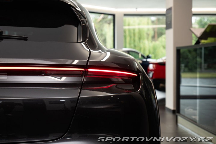 Porsche Taycan Turbo S Cross Turismo/Bur 2021