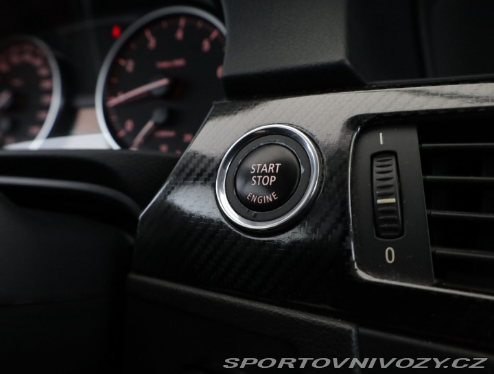 BMW 3 320 i 2010