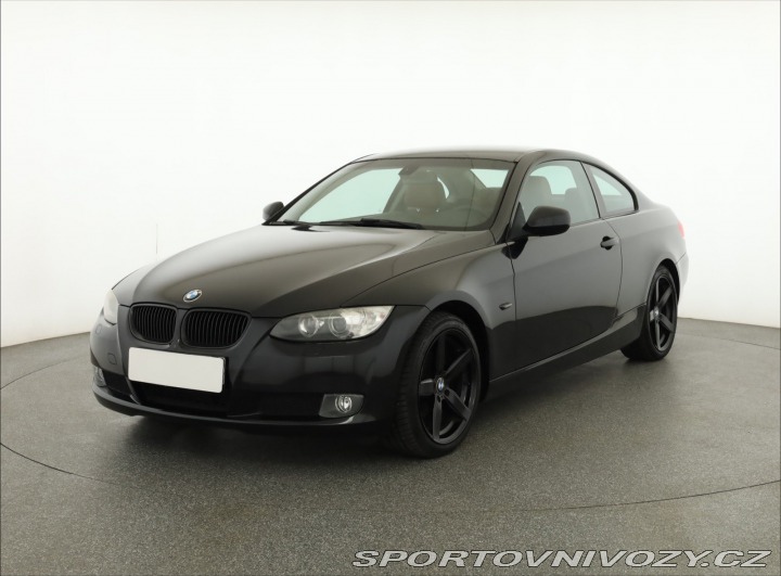 BMW 3 320 i 2010