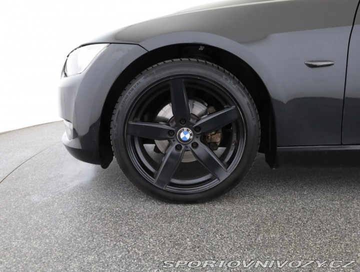 BMW 3 320 i 2010