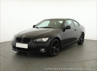 BMW 3 320 i 2010