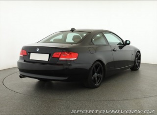 BMW 3 320 i 2010