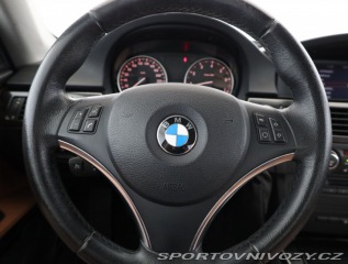 BMW 3 320 i 2010