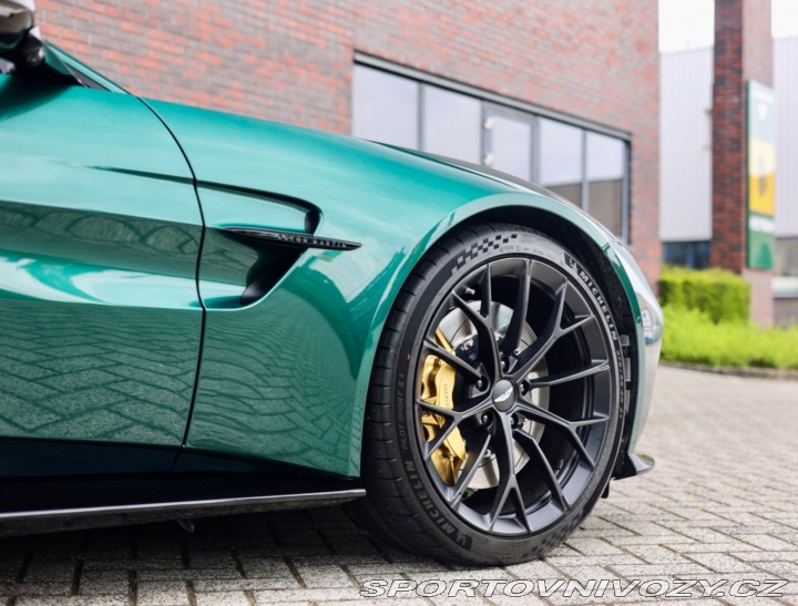 Aston Martin V8 Vantage Roadster 4.0 | 2025