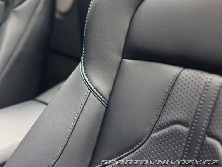 Aston Martin V8 Vantage Roadster 4.0 | 2025