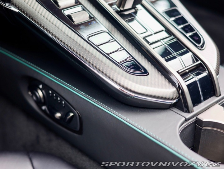 Aston Martin V8 Vantage Roadster 4.0 | 2025