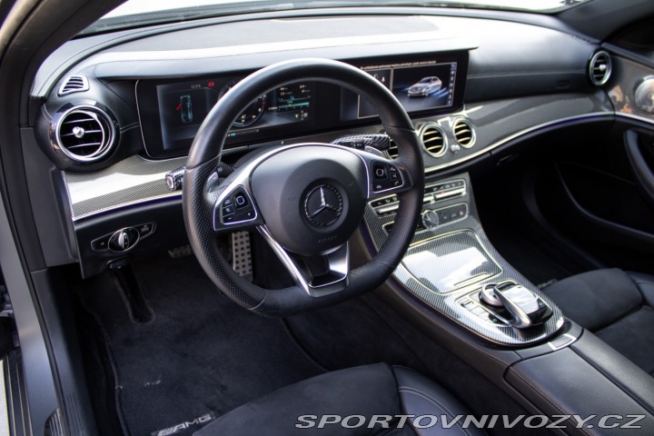 Mercedes-Benz E AMG Line 220 d A/T / AJ 2017