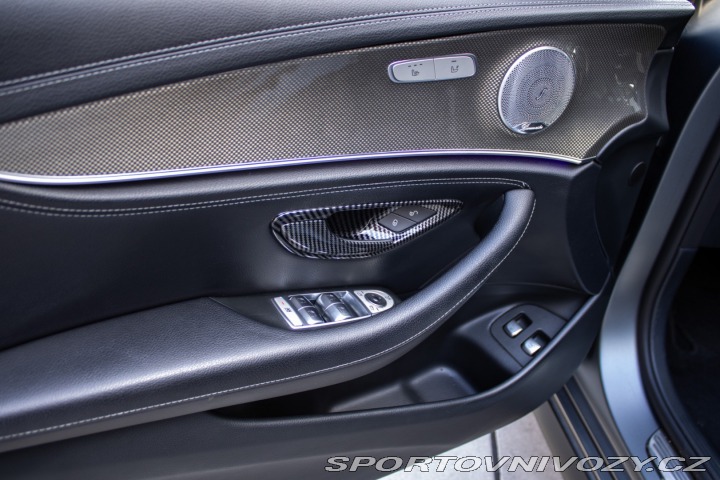 Mercedes-Benz E AMG Line 220 d A/T / AJ 2017