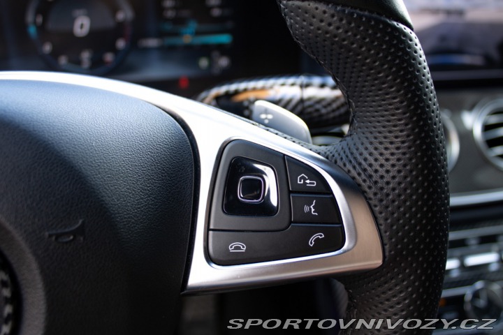 Mercedes-Benz E AMG Line 220 d A/T / AJ 2017