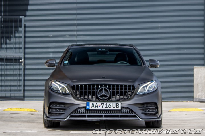 Mercedes-Benz E AMG Line 220 d A/T / AJ 2017