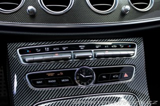 Mercedes-Benz E AMG Line 220 d A/T / AJ 2017