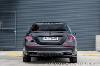 Mercedes-Benz E AMG Line 220 d A/T / AJ 2017