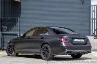 Mercedes-Benz E AMG Line 220 d A/T / AJ 2017