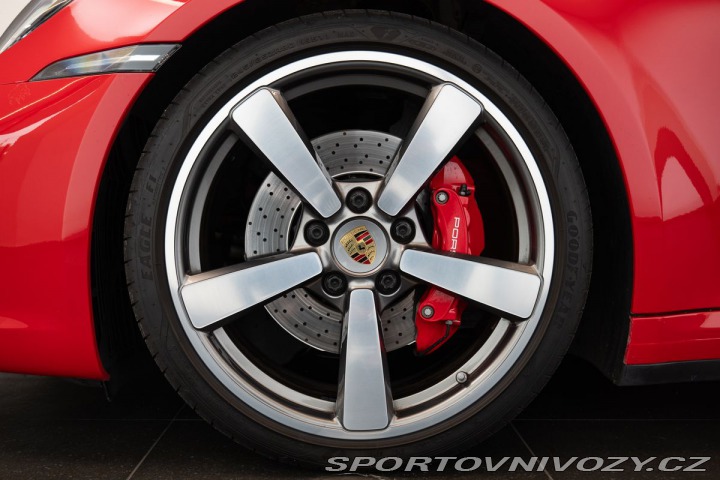 Porsche 911 Carrera 4S 2019