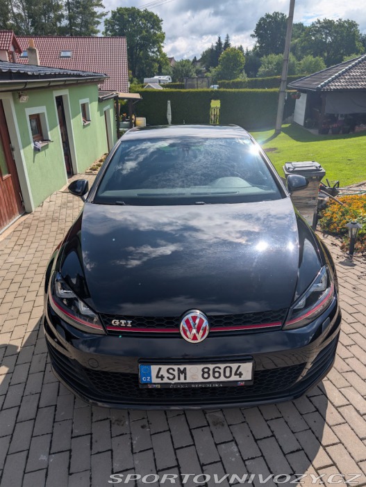 Volkswagen Golf GTI