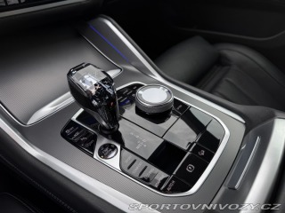 BMW X6 M40i xDrive Swarovski, no 2020